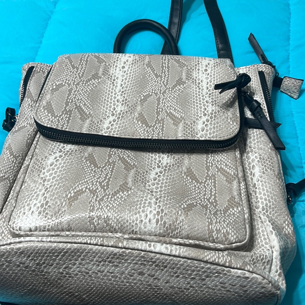 Purse backpack